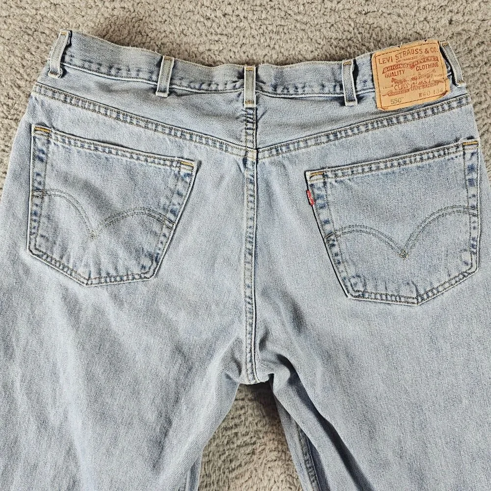 Vintage Levis 550 Jeans Mens 37x31* Blue Denim Light Wash Relaxed Tapered Y2K